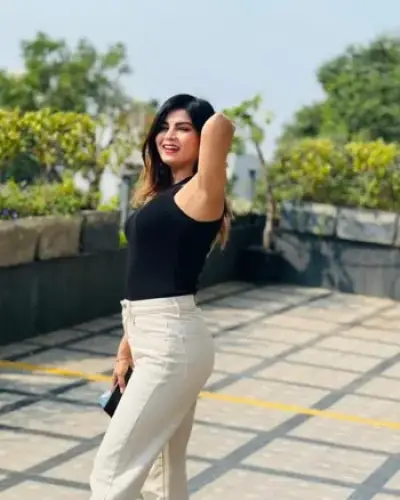 Call Girls Sardarpur Cash On Delivery